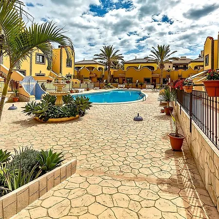 El Duque Apartment *